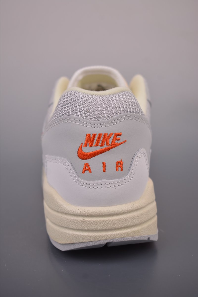 Nike Air Max 1 view