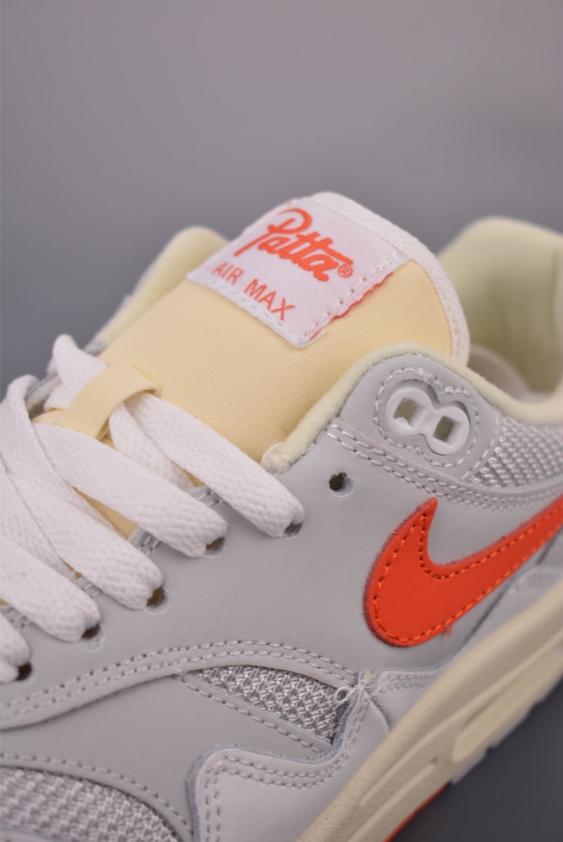 Nike Air Max 1 view