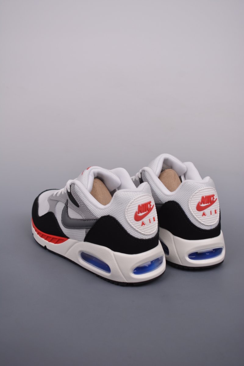 Nike Air Max Ivo view