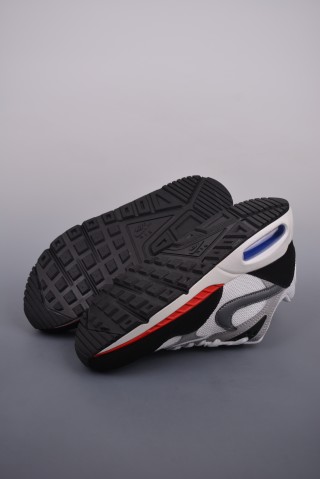 Nike Air Max Ivo view 3