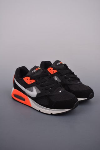 Nike Air Max Ivo view 1
