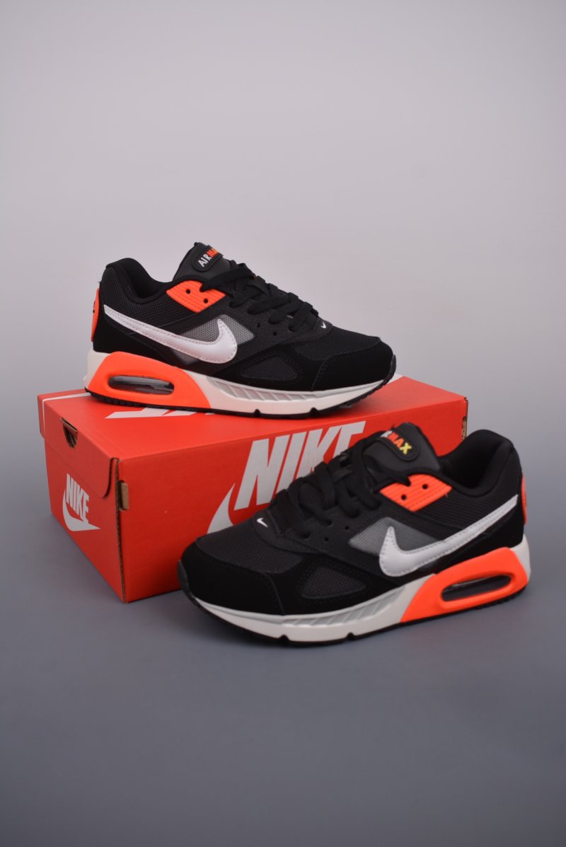Nike Air Max Ivo view