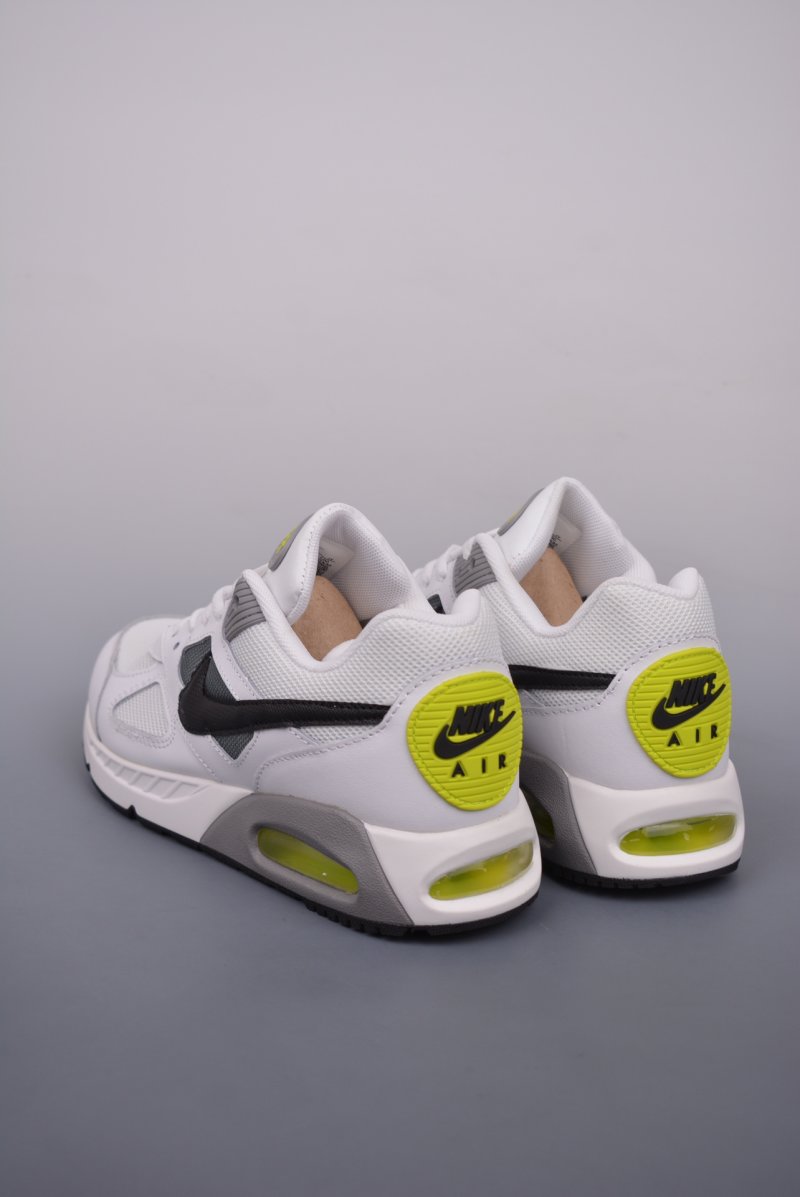 Nike Air Max Ivo view