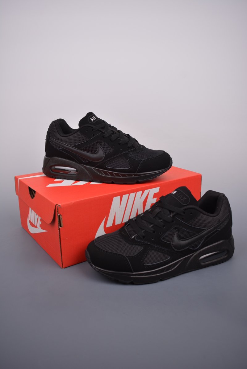 Nike Air Max Ivo view