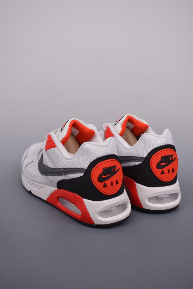 Nike Air Max Ivo view