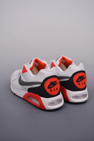 Nike Air Max Ivo view 2