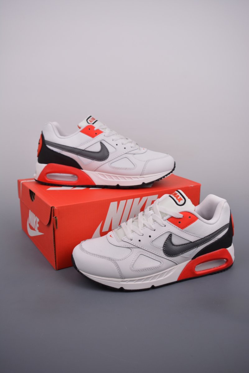 Nike Air Max Ivo view