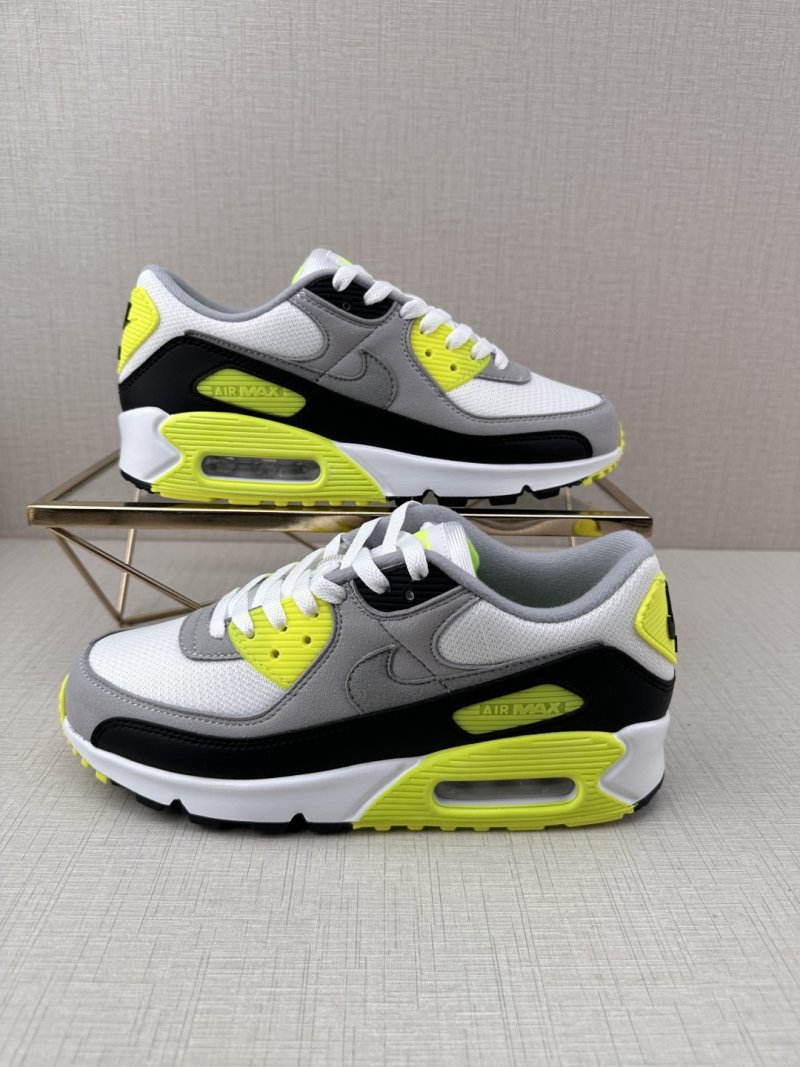 Nike Air Max 90 view