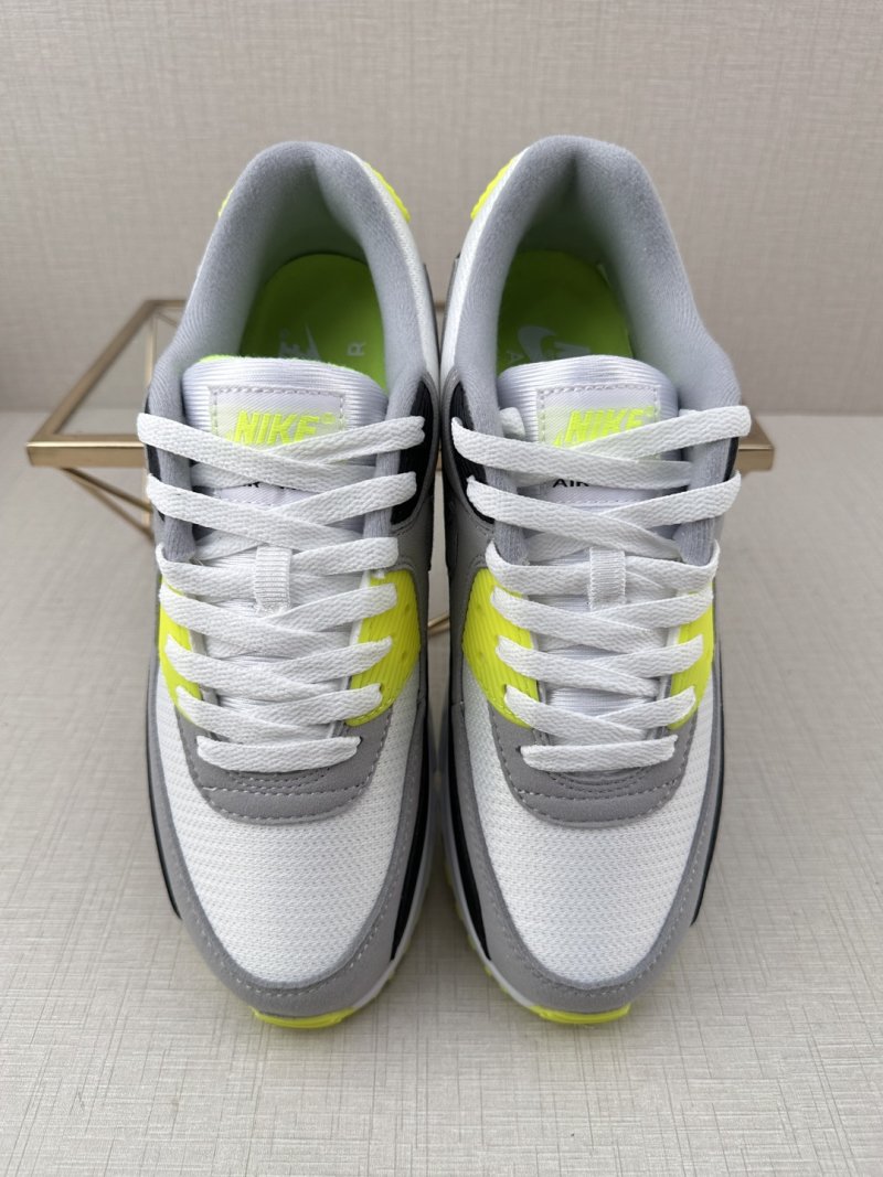 Nike Air Max 90 view