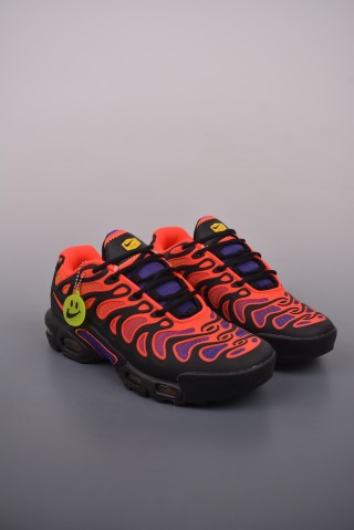 Nike Air Max Plus Drift view 1