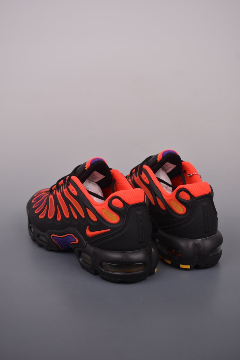 Nike Air Max Plus Drift view