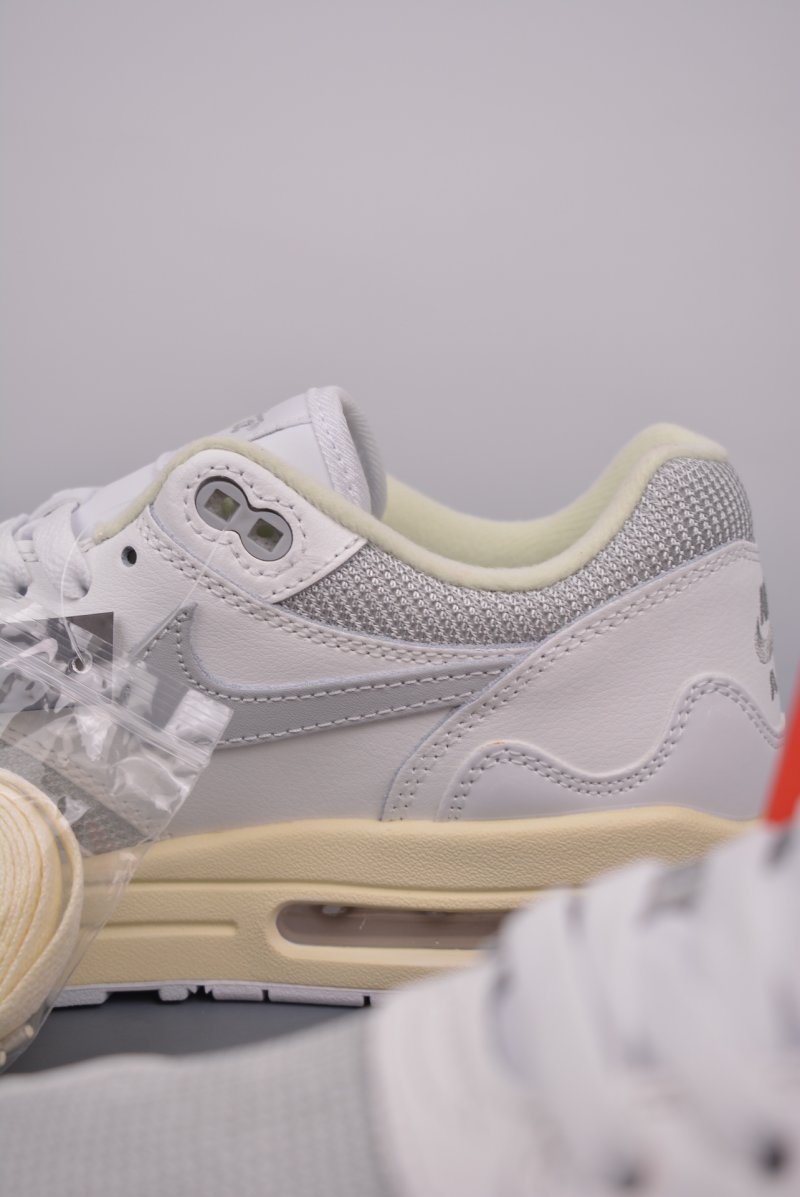 Nike Air Max 1 PRM view