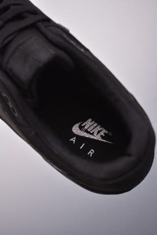 Nike Air Max 1 PRM 'Black' view 9