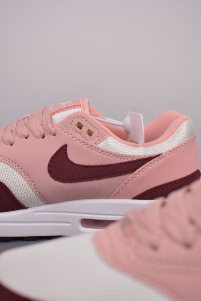 Nike Air Max 1 PRM 'Red / Pink' view