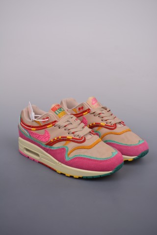 Nike Air Max 1 PRM 'Pink' view 1