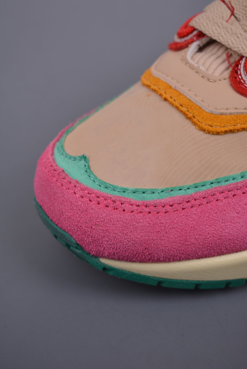 Nike Air Max 1 PRM 'Pink' view