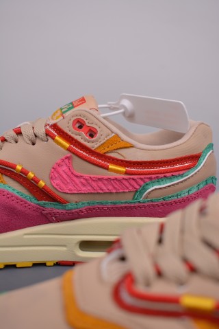 Nike Air Max 1 PRM 'Pink' view 8