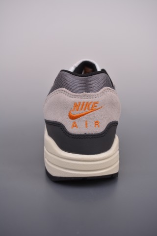 Nike Air Max 1 PRM view 4