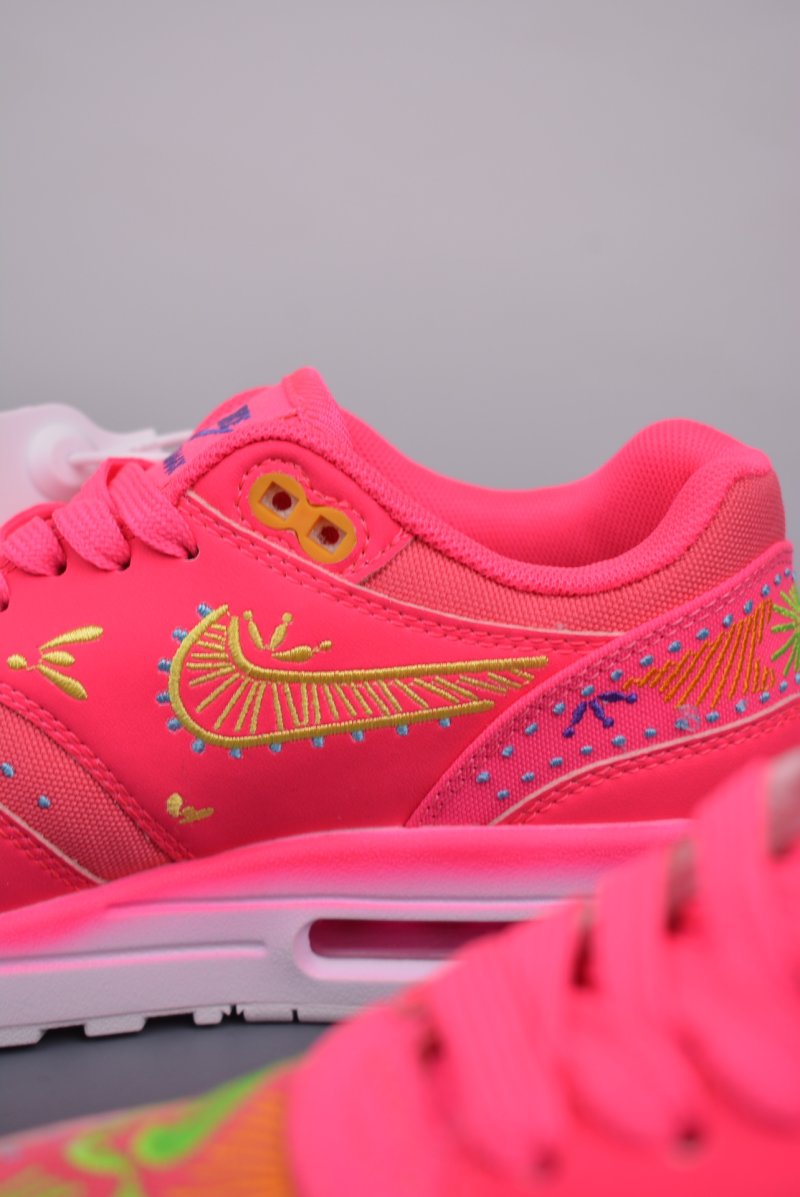 Nike Air Max 1 PRM 'Pink' view