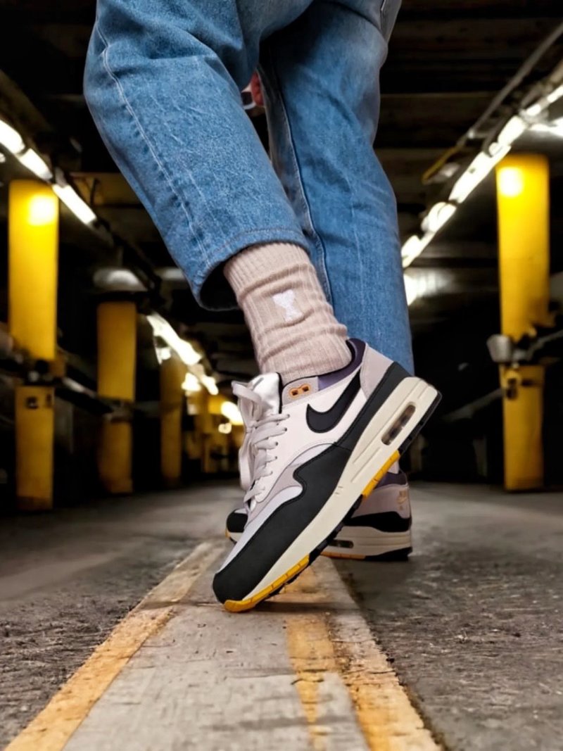 Nike Air Max 1 PRM view