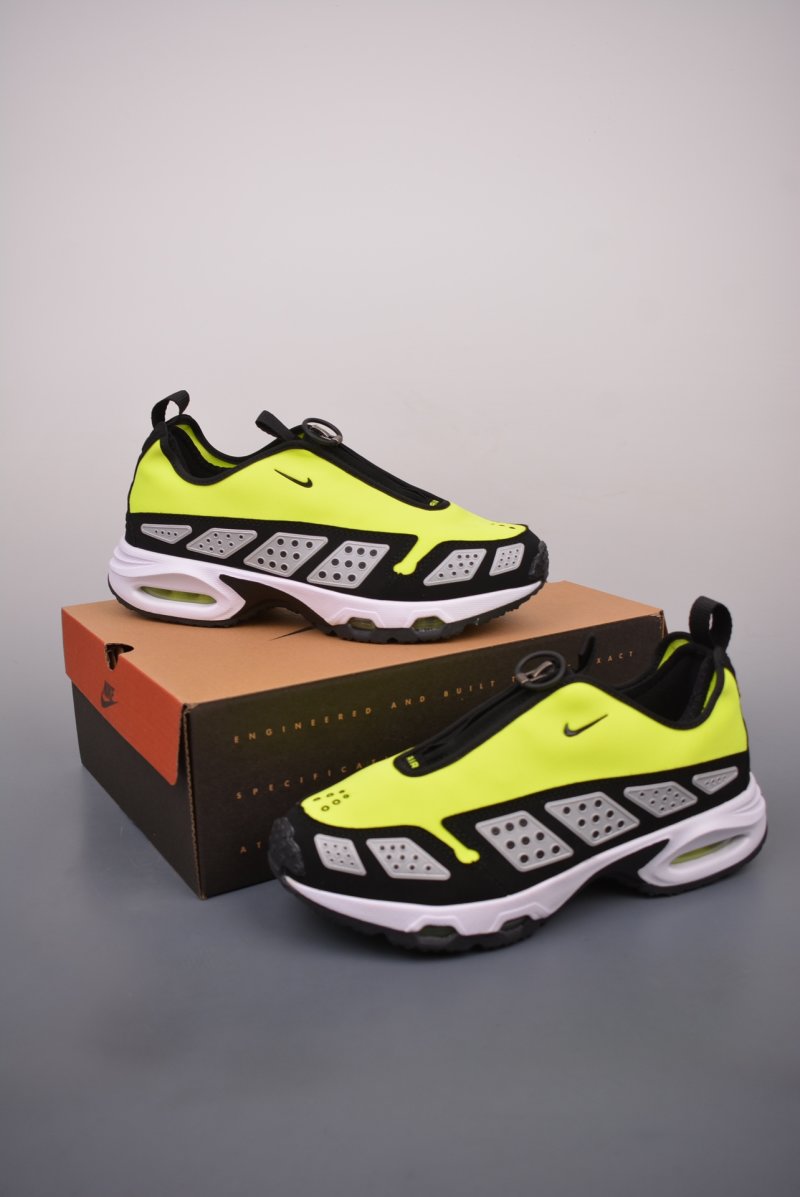 Nike Air Max Sunder 'Black / Yellow' view