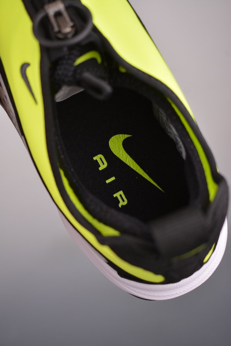 Nike Air Max Sunder 'Black / Yellow' view