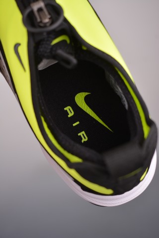 Nike Air Max Sunder 'Black / Yellow' view 9