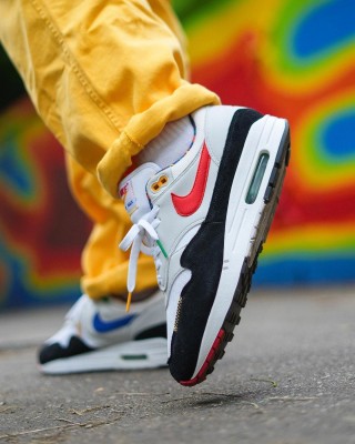 Nike Air Max 1 'White' view 1