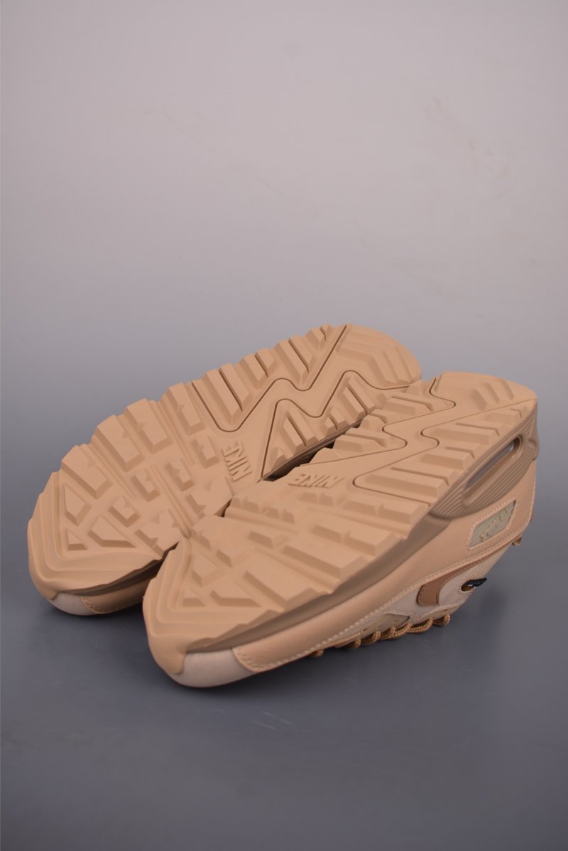 Nike Air Max 90 Futura view