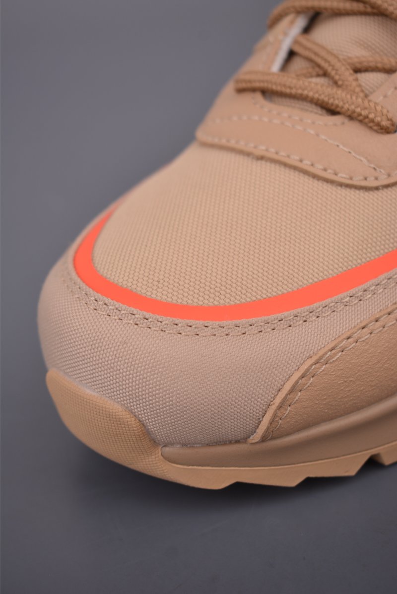 Nike Air Max 90 Futura view