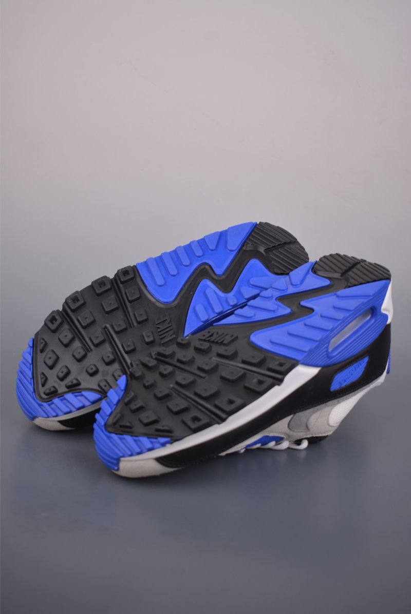 Nike Air Max 90 Futura view