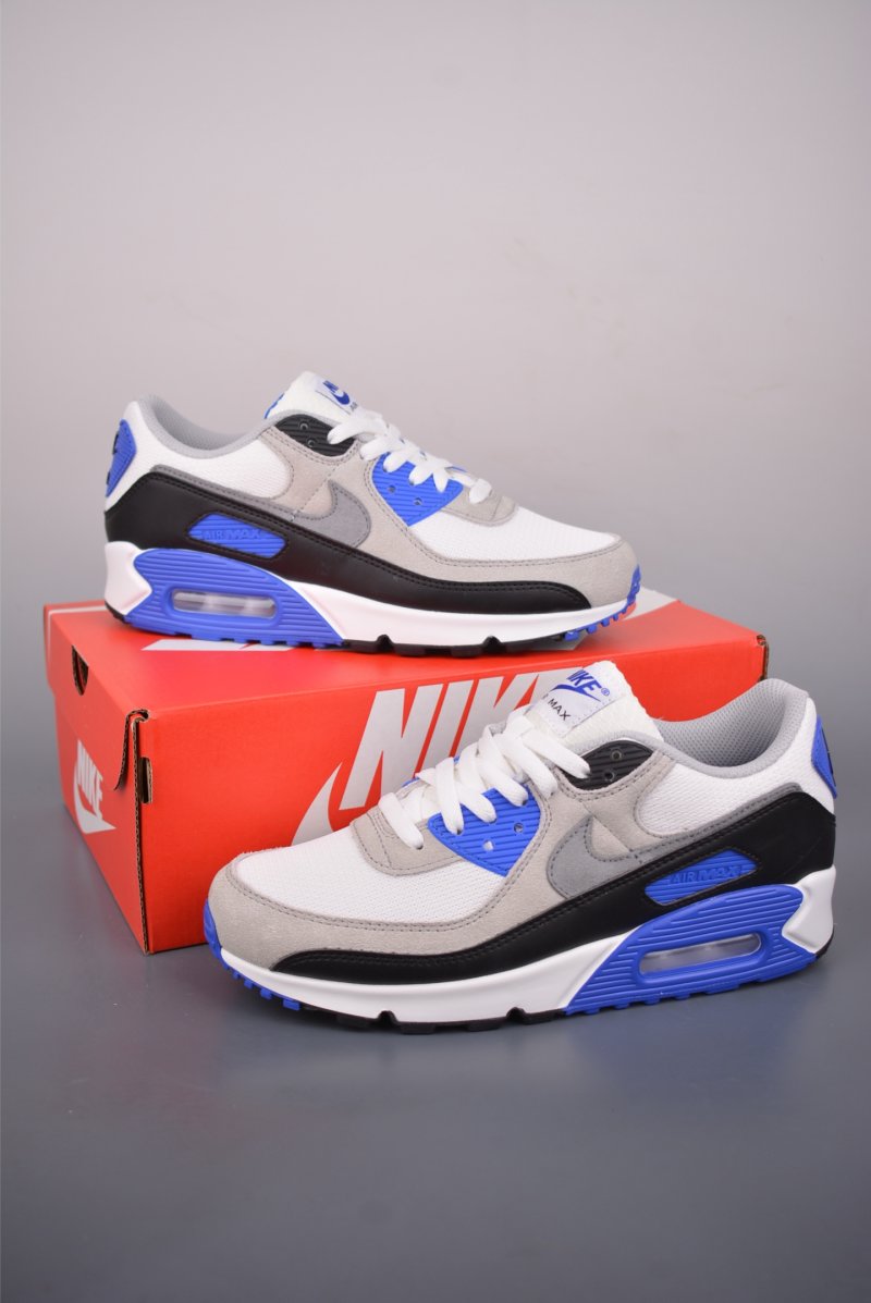 Nike Air Max 90 Futura view