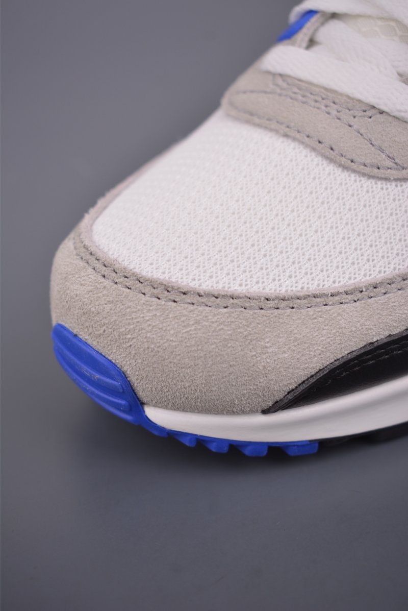 Nike Air Max 90 Futura view