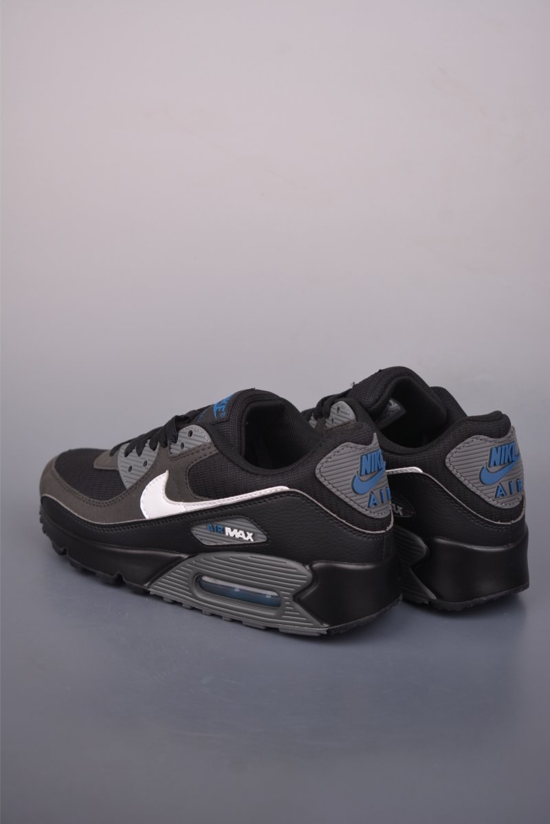 Nike Air Max 90 Futura view