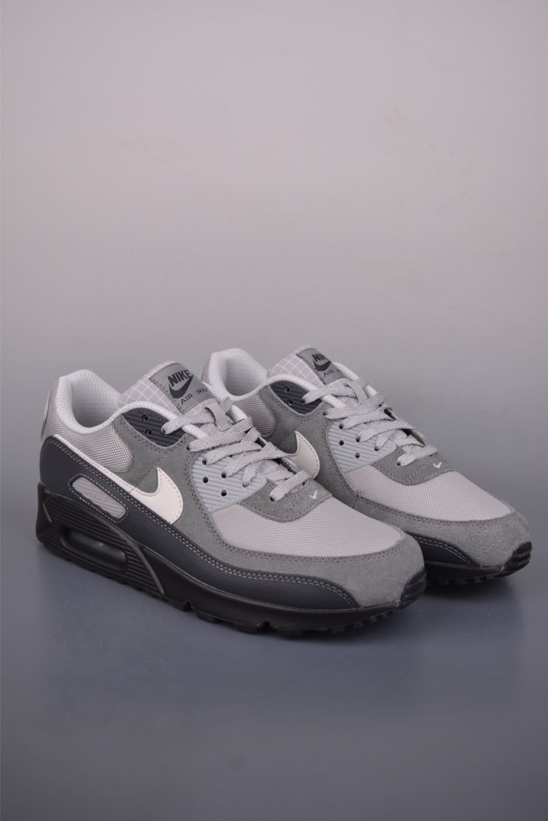 Nike Air Max 90 Futura