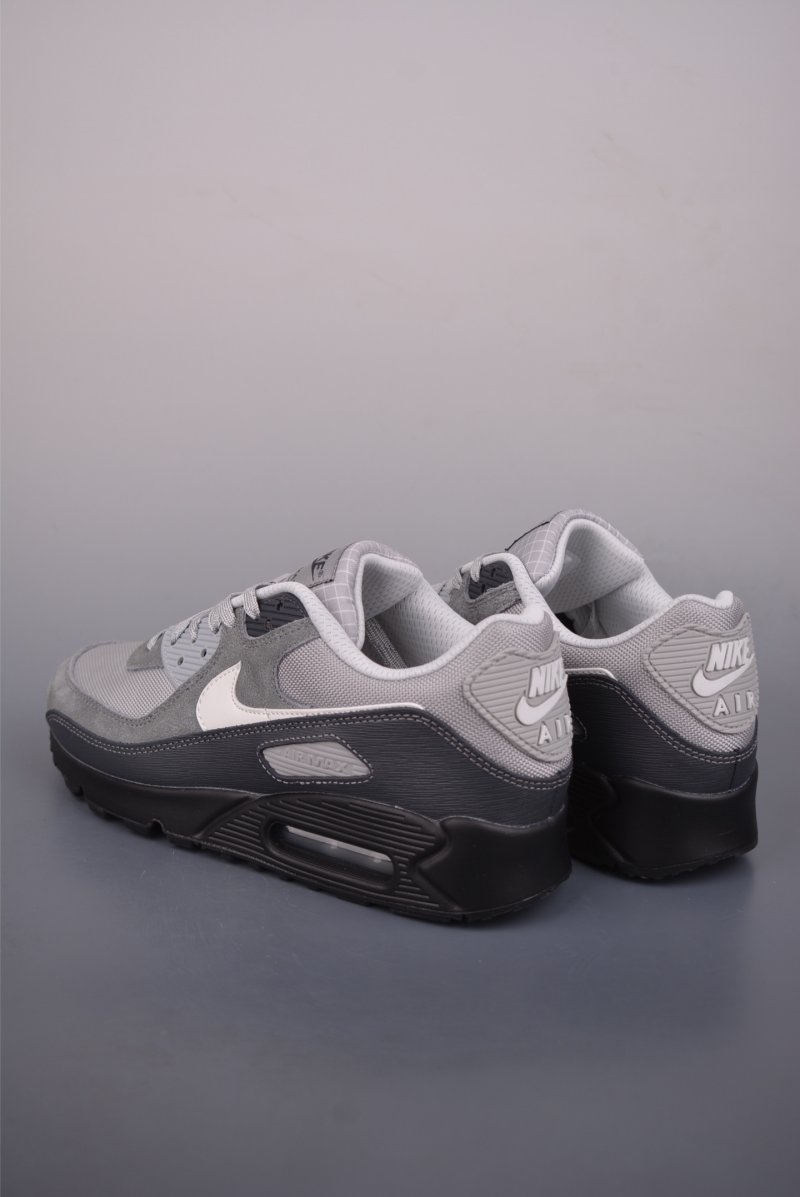 Nike Air Max 90 Futura view