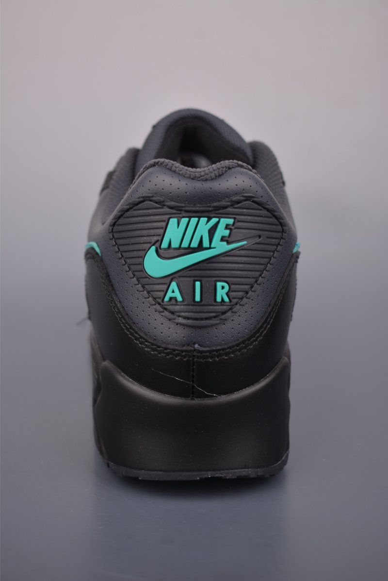 Nike Air Max 90 Futura view
