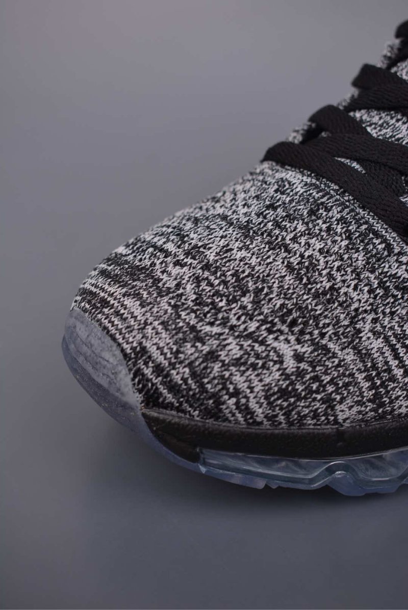 Nike Flyknit Air Max view
