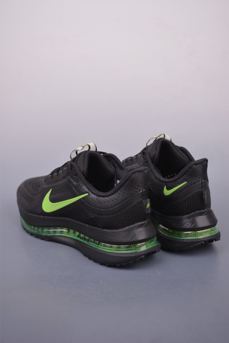 Nike Pegasus Premium view