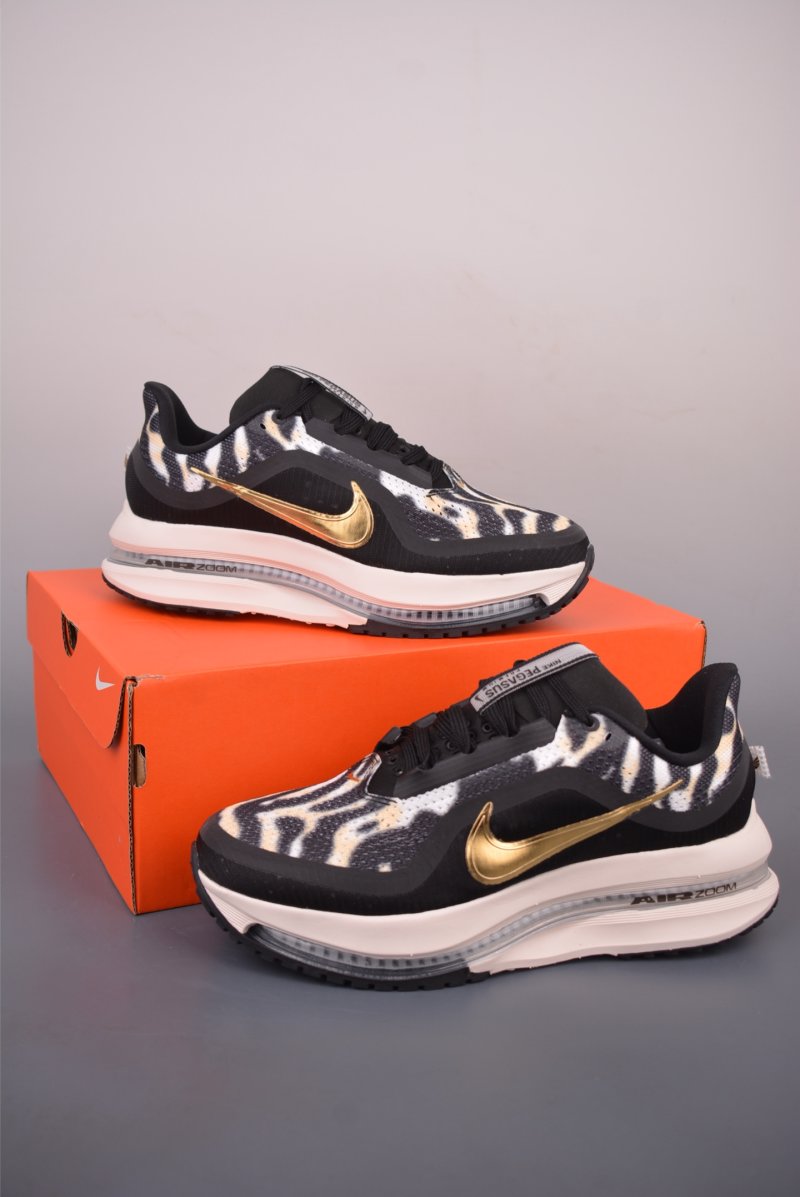 Nike Pegasus Premium view