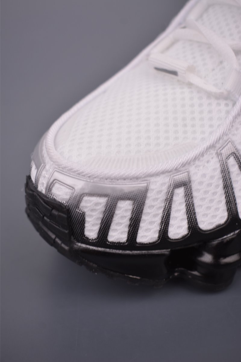 Nike Shox Ride 2 SP x Supreme view