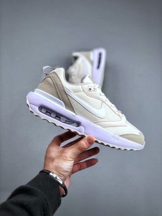 Nike Air Max Dawn view 4