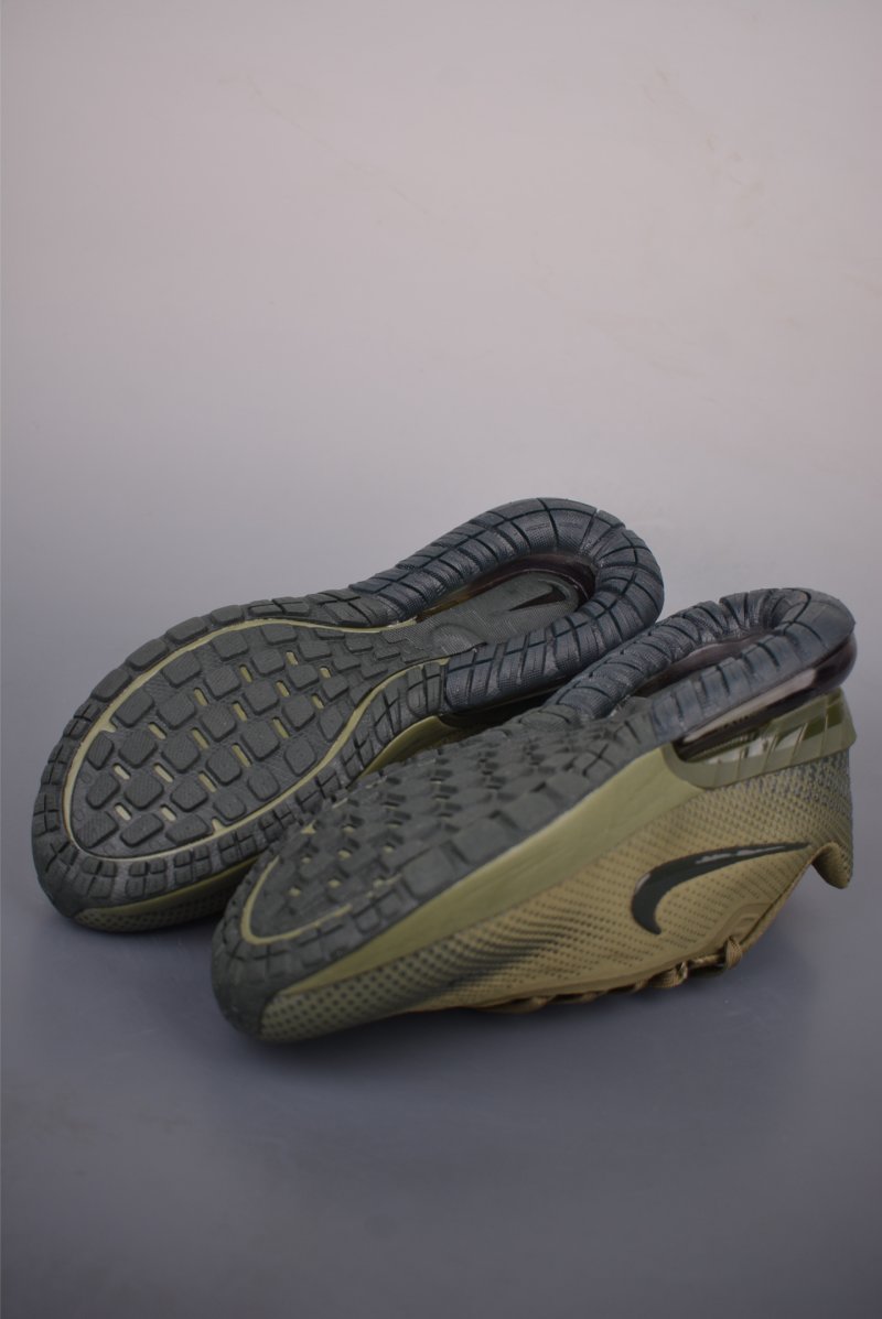 Nike Air Max Phoenix view