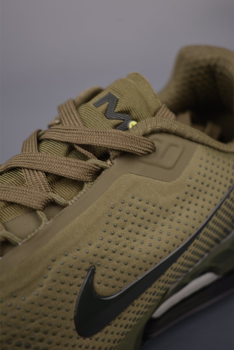 Nike Air Max Phoenix view