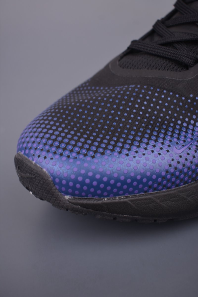 Nike Air Max Phoenix view