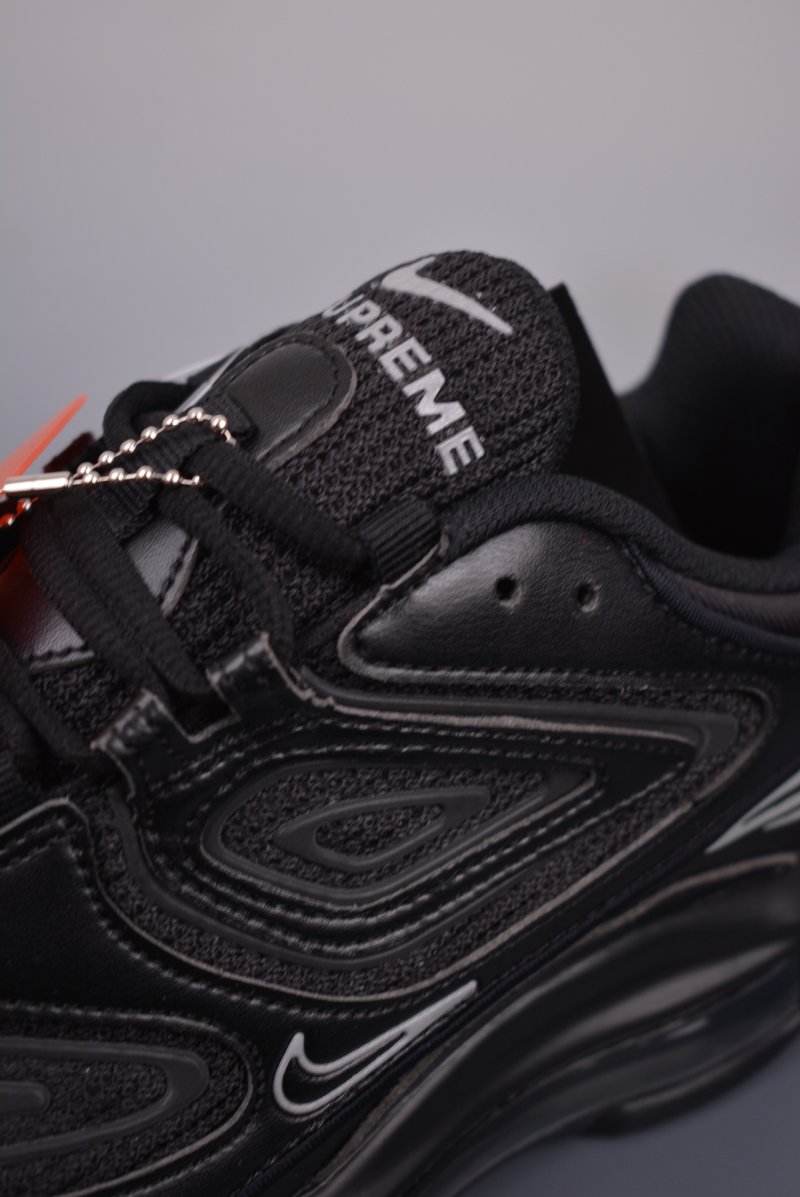 Supreme x Nike Air Max 98 TL view