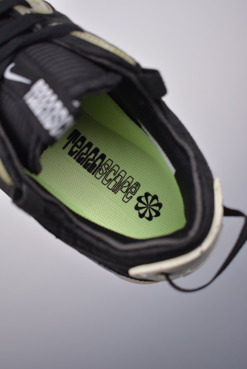 Nike W Air Max 90 Futura view