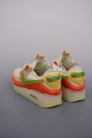 Nike W Air Max 90 Futura view 2