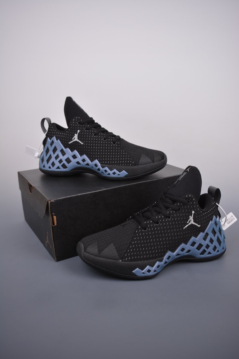 Air Jordan Jumpman Diamond Low view