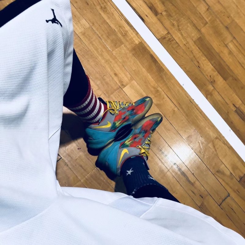 Nike Kobe 8 System view